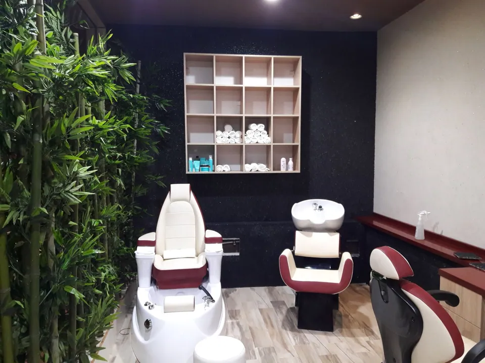 Dark wall in a hair salon