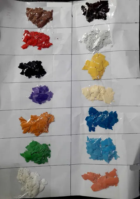 On dört renkte kabuk sıva pul örnekleri