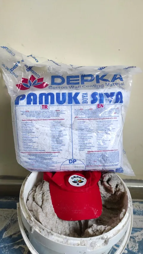 Kova üzerinde şeffaf DEPKA pamuk sıva ambalajı